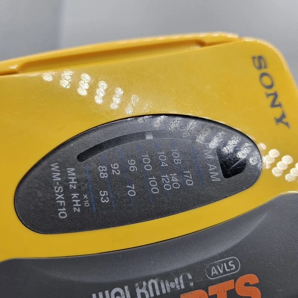 Sony Walkman WM-SXF10 Sports Radio Cassette Player AM/FM Stereo Yellow - Works!